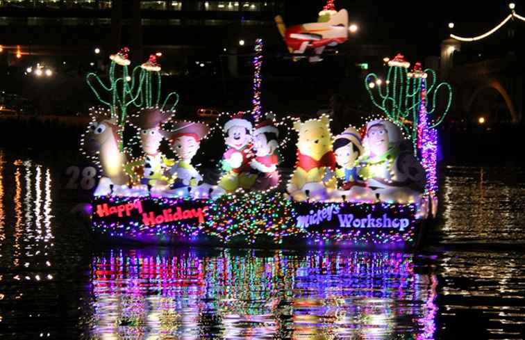 Tempe Holiday Boat Parade 2017 / Arizona