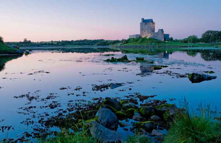 Der wesentliche Führer zum Dunguaire Schloss, Irland / Irland