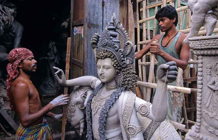 Bezoek Kumartuli in Kolkata om Durga Idols Being Made te zien / westbengal