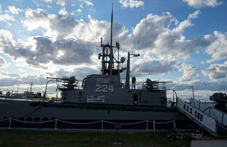 Visitando el bacalao de USS en Cleveland Ohio