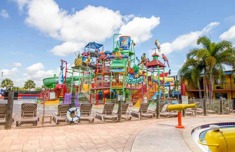Diversión en el parque acuático en CoCo Key Resort en Orlando / Florida