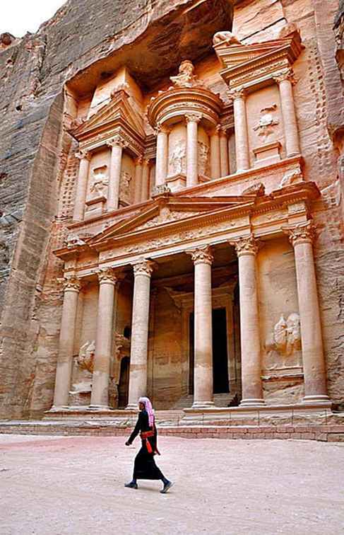 Destinazione d'avventura La città rosa-rossa di Petra in Giordania / Africa e MiddleEast