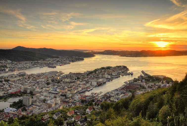 Bergen è la porta dei fiordi della Norvegia / Norvegia