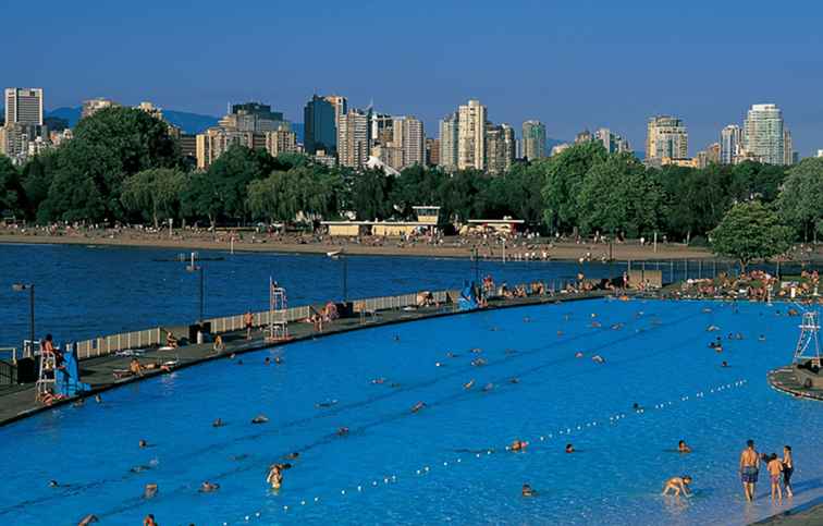 Kanadas längsta pool Kitsilano Pool i Vancouver, BC / Vancouver