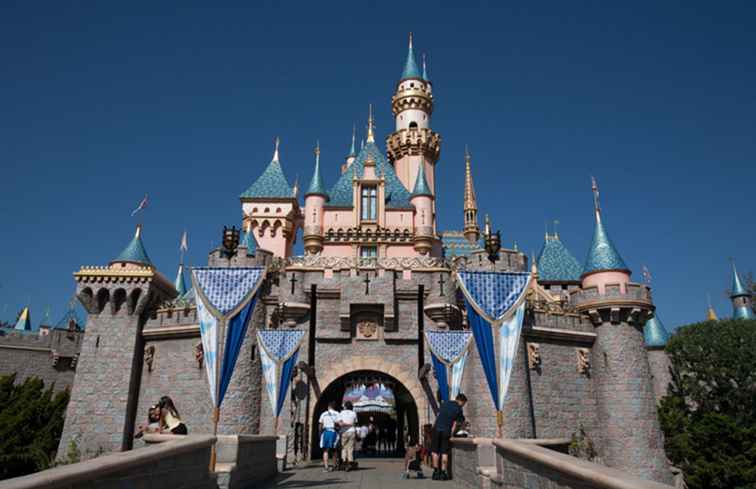 Elenco di Disneyland per posizione / California