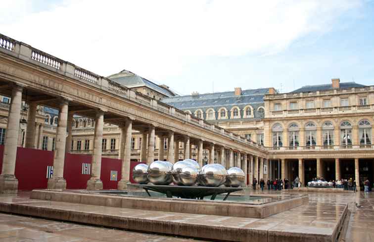 Explorando el elegante Palais Royal de París / Francia