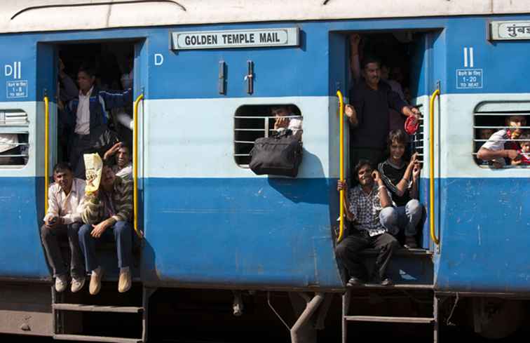 Averigüe si se confirmará su billete de la lista de espera de los ferrocarriles indios. / 