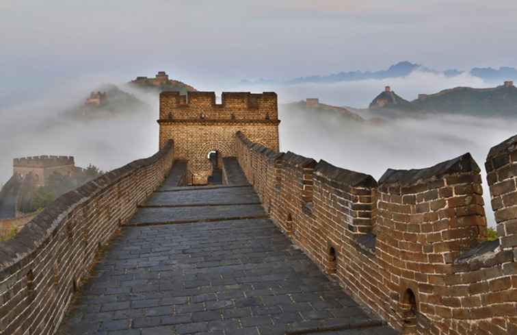 Randonnée entre les sections Jinshanling et Simatai de la Grande Muraille / Chine