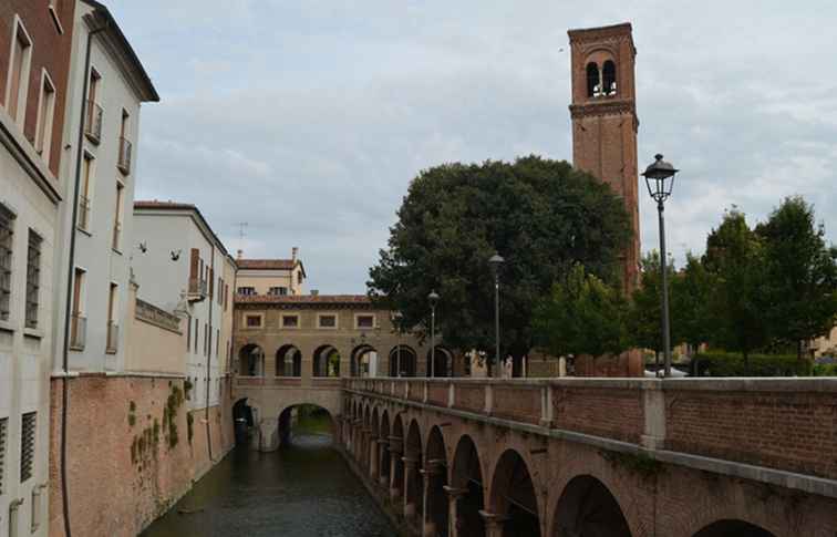 Mantova Travel Guide e Essentials / Italia