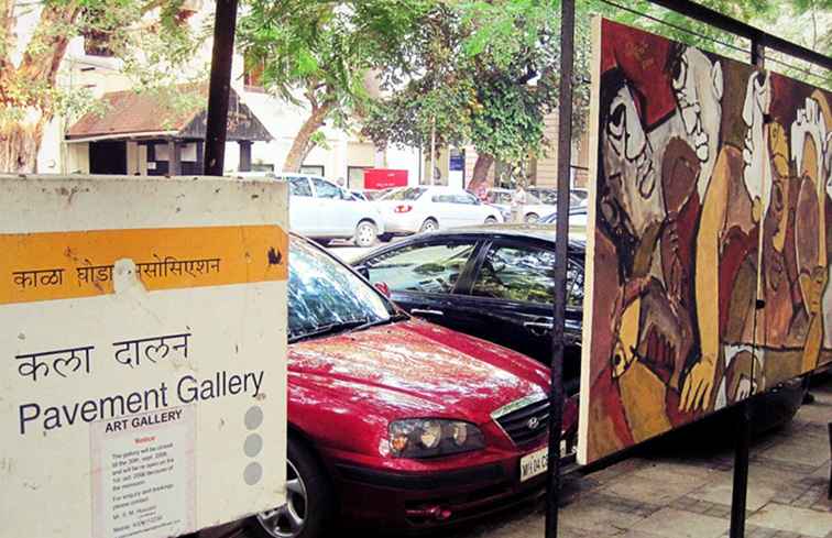 Mumbai Kala Ghoda-galerij met bestrating / Maharashtra