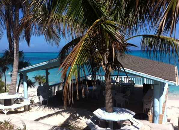 Sandy Toes Sortie à Rose Island aux Bahamas / Bahamas