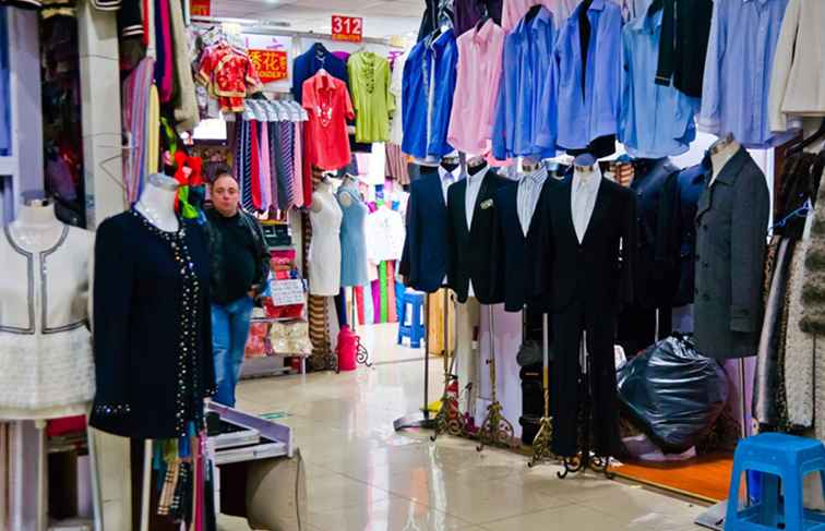 Shanghai South Bund (Lujiabang Road) Fabric Market / China