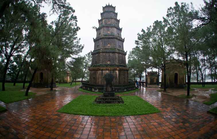Pagoda Thien Mu - la Pagoda della Signora Celeste / Vietnam