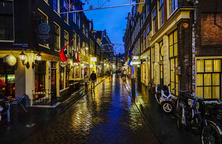 Aktivitäten in Amsterdam an einem regnerischen Tag / Niederlande