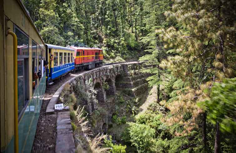 5 szenische Gebirgsbahn-Spielzeug-Züge in Indien / 