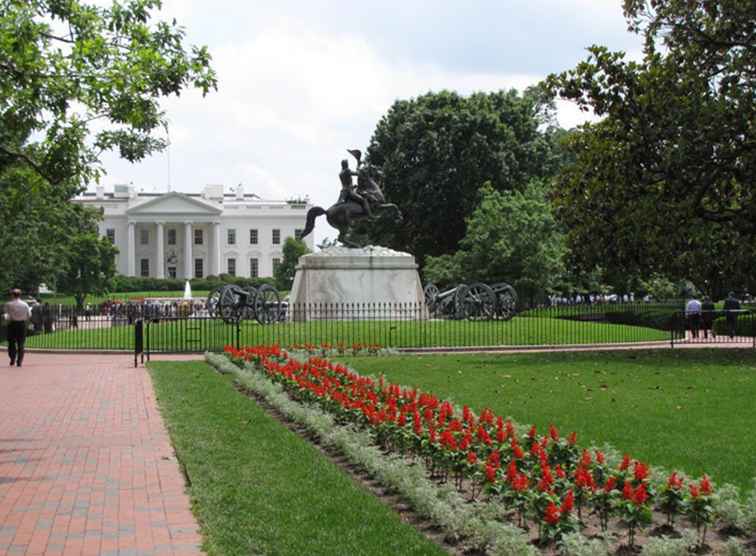 Un recorrido a pie por el parque Lafayette en Washington, D.C. / Washington DC.