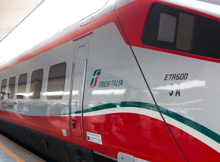 Come posso acquistare i biglietti per i treni italiani prima di andare in Italia? / Italia