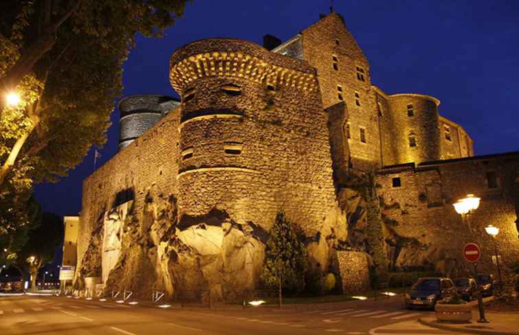 The Rhone Valley - Vineyard Walks, Great Food, and Views to Die For / Frankrijk