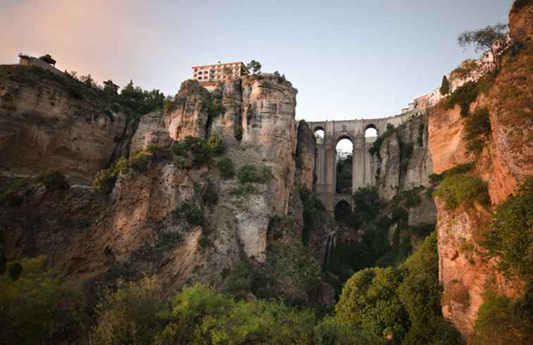 Come arrivare a Ronda da Siviglia, Malaga, Granada e altro / Spagna