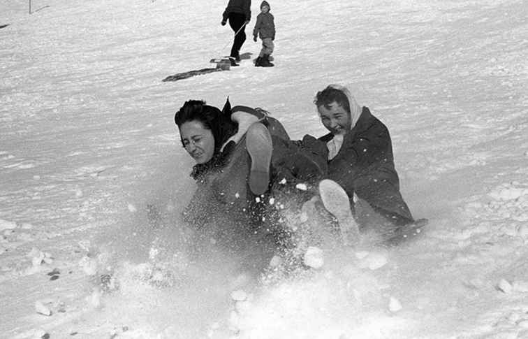 Sites de glissades, luges et toboggans 'La Glissade' à Montréal / Montréal