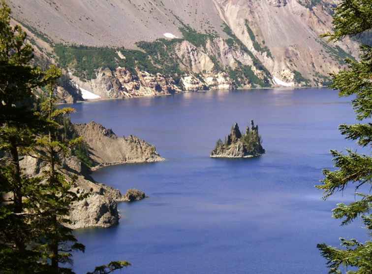 National Parks of the Pacific Northwest / 