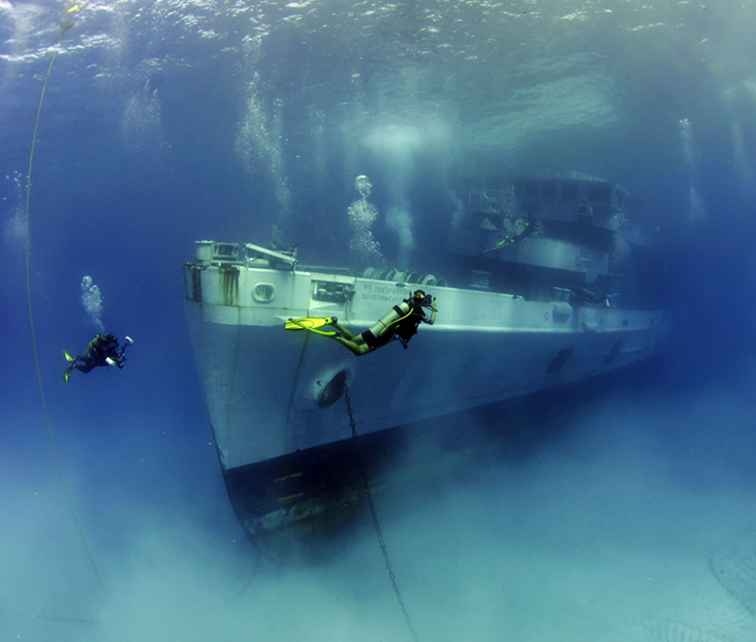 Un voyage photo pour inspirer un week-end entre garçons aux îles Caïmans / Îles Caïmans