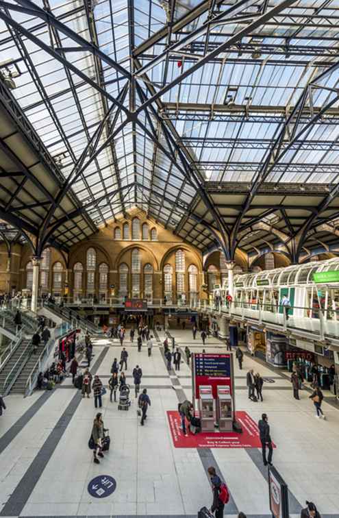 Britrail Passes pour les voyages en train illimités au Royaume-Uni et les options de randonnée bon marché / Angleterre