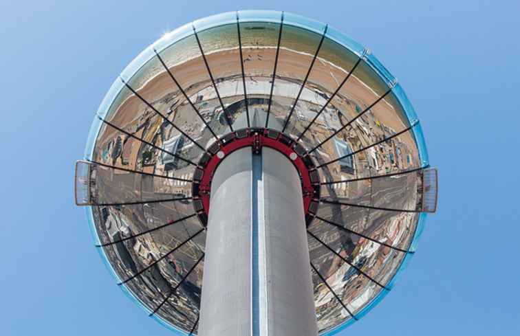 i360 - El ojo muy fresco de Brighton en el cielo / Inglaterra