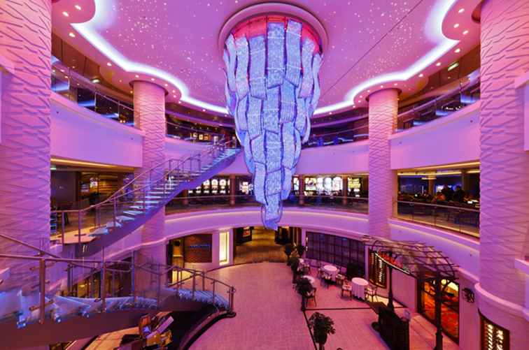 Norwegian Escape Cruise Ship Interior Areas Comunes / Lineas de crucero