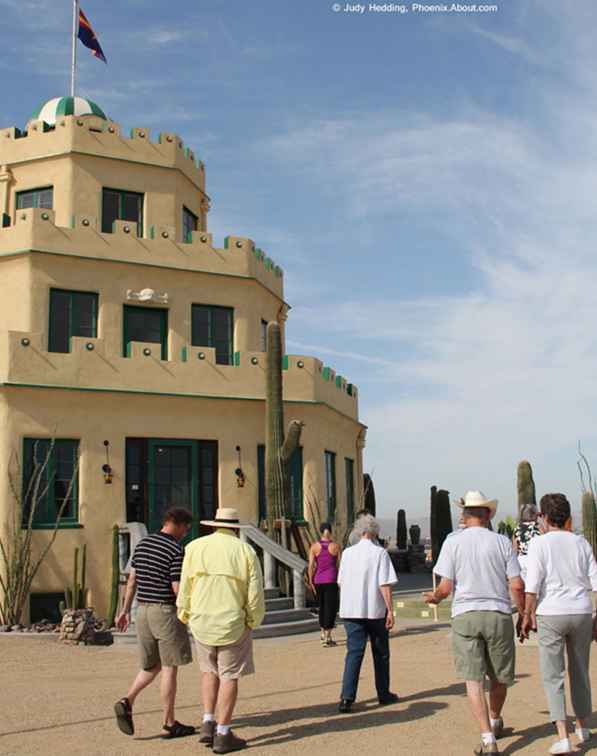 Fai un tour del castello storico di Tovrea a Phoenix, in Arizona / Arizona