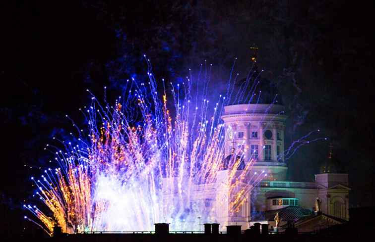 Formas de celebrar la víspera de Año Nuevo en Helsinki / Finlandia