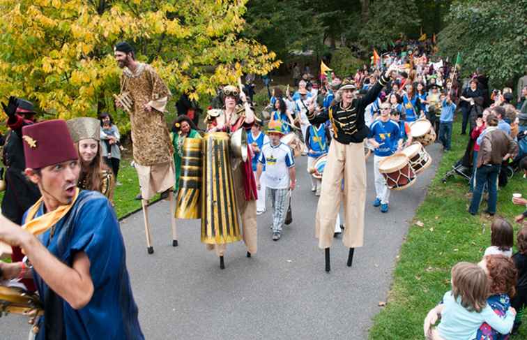 20 Stora Halloween Parader i Brooklyn När, Var / NewYork