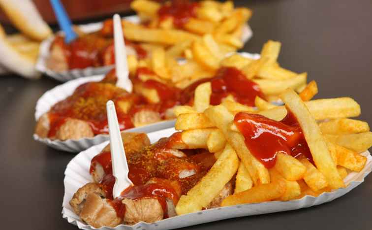 Allt om Tysklands allestädes närvarande Currywurst / Tyskland