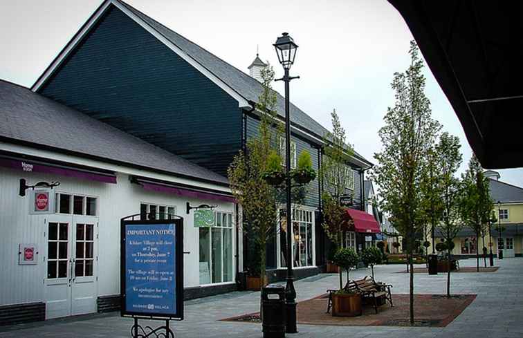 Kildare Village - Outlet Shopping, de Ierse weg / Ierland