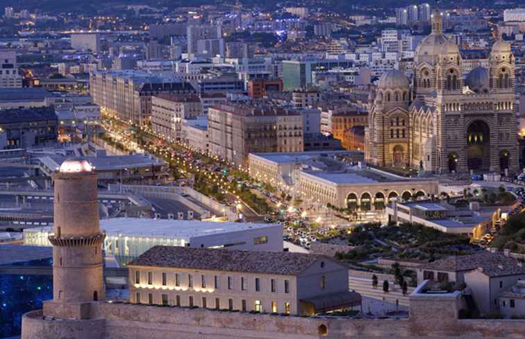 London, Storbritannien och Paris till Marseille med tåg, bil och flyg / frankrike