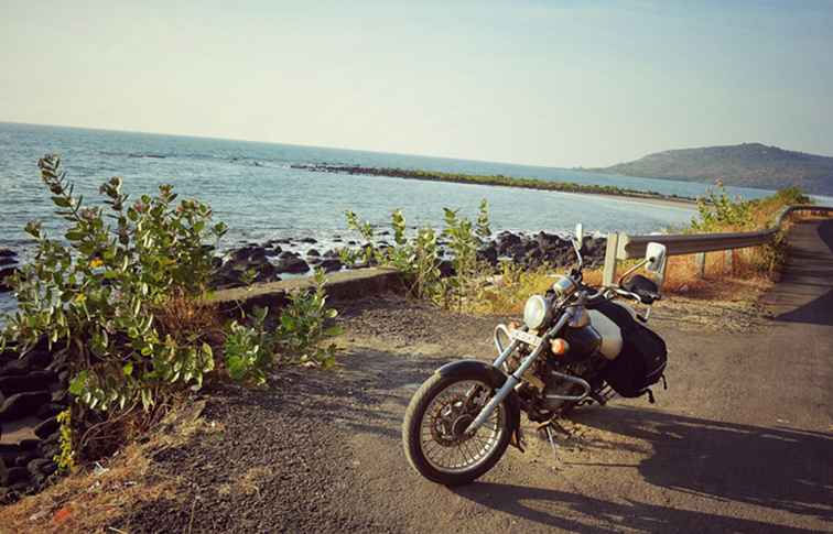 Viaje a Mumbai a Tarkarli Motorcyle a través de la ruta costera SH4 / Maharashtra