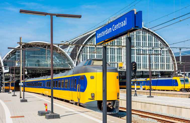 Mapa de Países Bajos con líneas ferroviarias para turistas