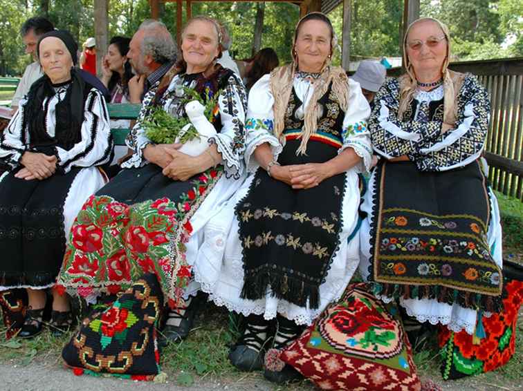 Costumi popolari rumeni / Romania
