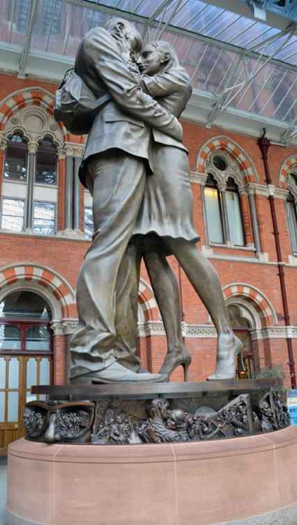 Mötesplatsen vid St Pancras Station / england